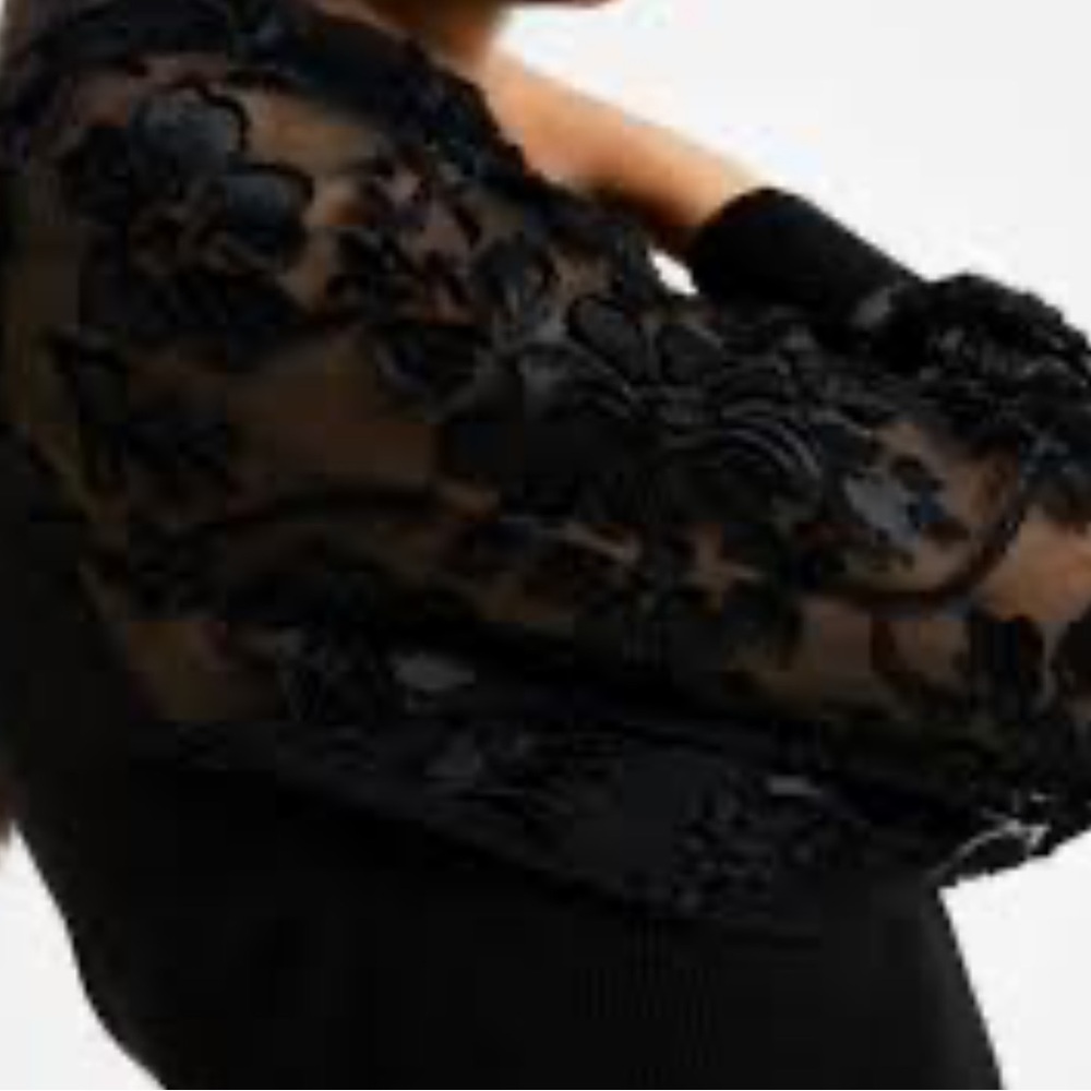 FRENCH TOP - Picture 4 of 8